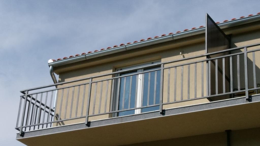 Apartments Sadina スクラーディン エクステリア 写真